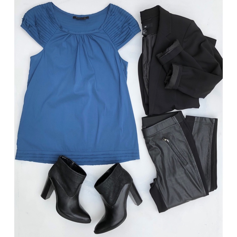 BCBG Max Azria Cap Sleeve Blue Top Blouse